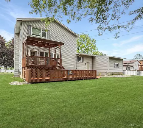 2807 S 5th, Escanaba, MI 49829 photo 30