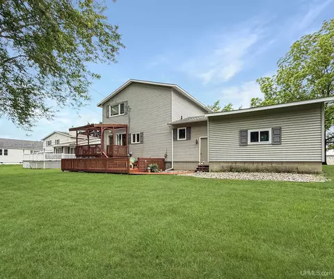 2807 S 5th, Escanaba, MI 49829 photo 29