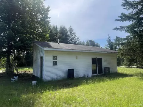 w9296 Beecher Lake Road, Pembine, WI 54156
