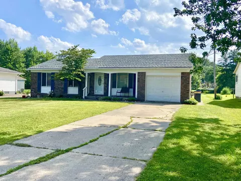 52761 Washington, New Baltimore, MI 47047