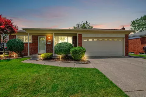 27045 Fairfield, Warren, MI 48088