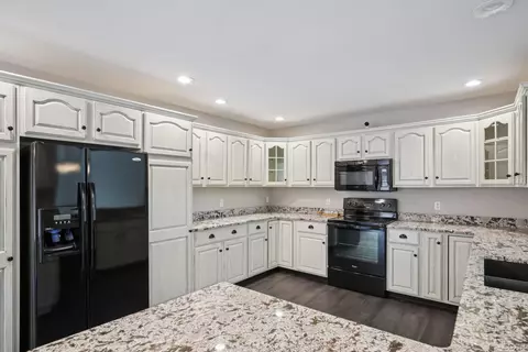 320 Richlyn, Adrian, MI 49221 photo 7