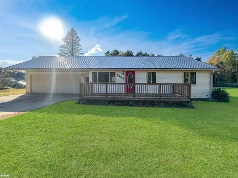 7464 Irish, Millington, MI 48746