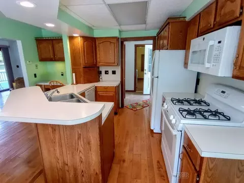 Kitchen - 4511 W Salisbury, Gladwin, MI 48624 photo 3 of 6