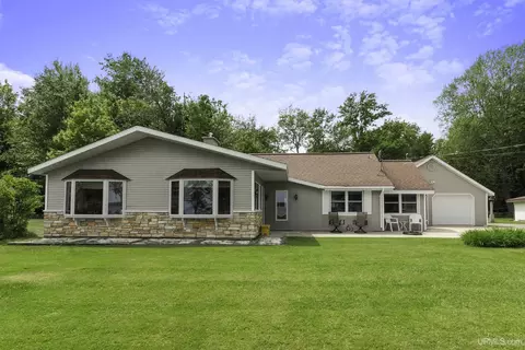 n8834 West Sprang Road, Germfask, MI 49836