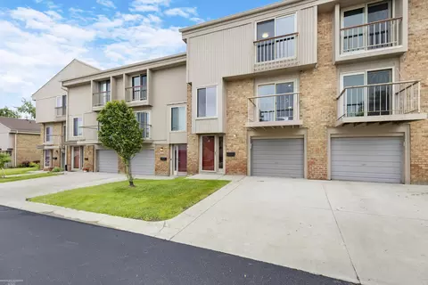 809 Oak Brk, Rochester Hills, MI 48307