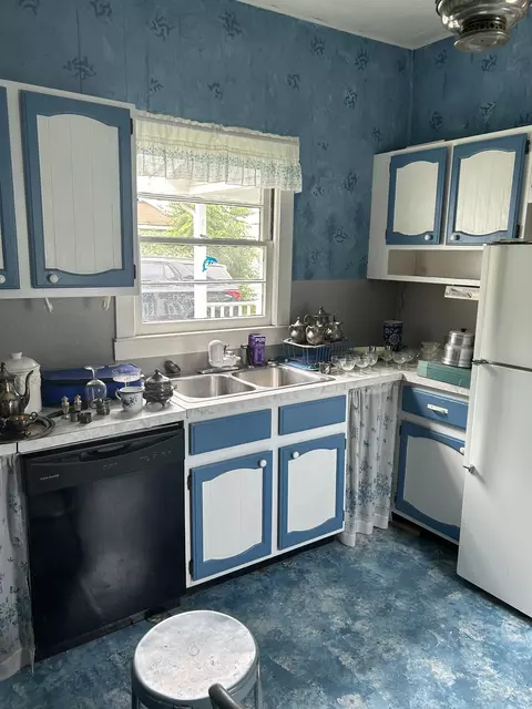 322 Main, Perry, MI 48872 photo 9