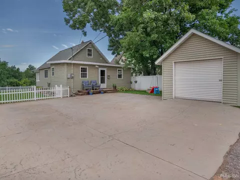 1106 N 2nd, Ishpeming, MI 49849 photo 5