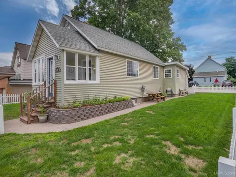 1106 N 2nd, Ishpeming, MI 49849 photo 2