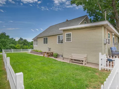 1106 N 2nd, Ishpeming, MI 49849 photo 3
