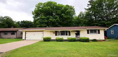 924 Maas, Negaunee, MI 49866