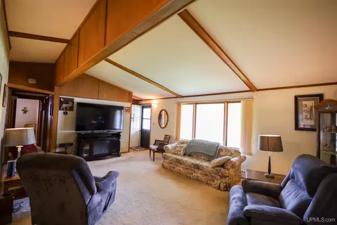 924 Maas, Negaunee, MI 49866 photo 18