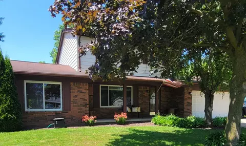 Exterior - 73699 Franklin, Armada, MI 48005 photo 2 of 6