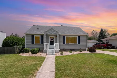 107 Scheurmann, Essexville, MI 48732
