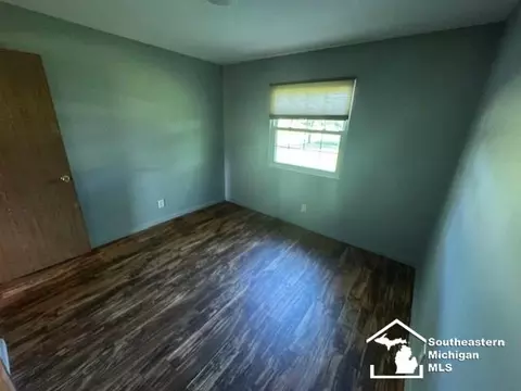 Bedroom - 13091 Rosedale, Carleton, MI 48117 photo 2 of 2