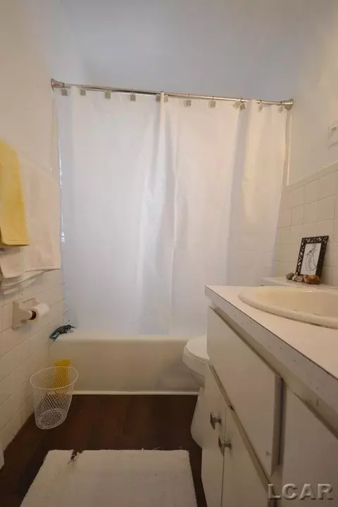 Bath - 425 Cherry, Adrian, MI 49221 photo 1 of 1
