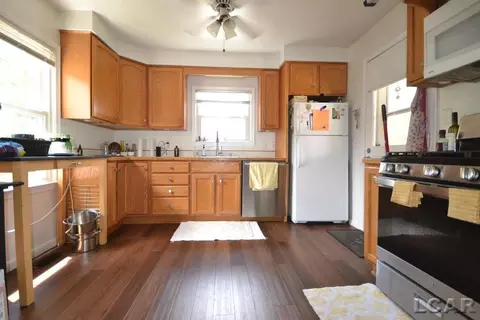 Kitchen - 425 Cherry, Adrian, MI 49221 photo 1 of 1