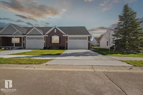 1466 Lincoln, Lapeer, MI 48446