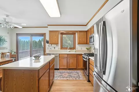 7369 Apple Grv, Temperance, MI 48182 photo 10