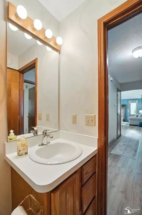 7369 Apple Grv, Temperance, MI 48182 photo 27