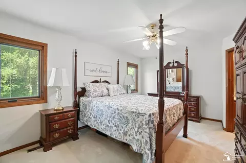 7369 Apple Grv, Temperance, MI 48182 photo 17