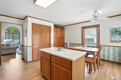 7369 Apple Grv, Temperance, MI 48182 photo 15