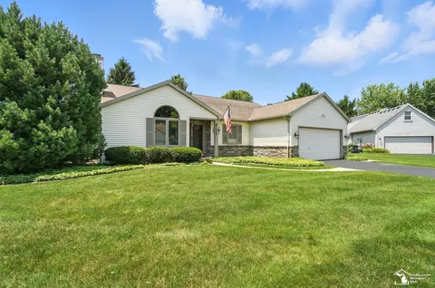 7369 Apple Grv, Temperance, MI 48182 photo 3