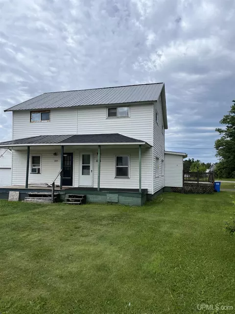 1015 Patriot, Ishpeming, MI 49849