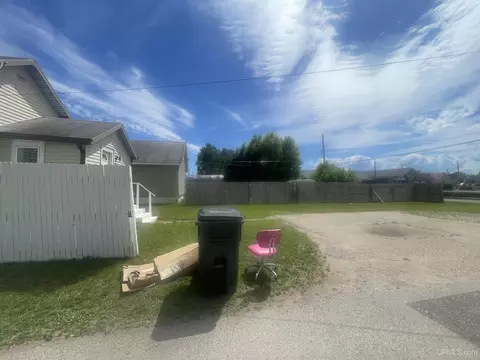 112 S 22nd, Escanaba, MI 49829 photo 3