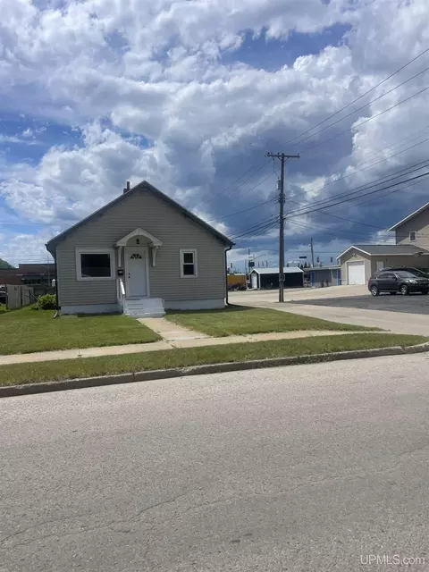 112 S 22nd, Escanaba, MI 49829 photo 7