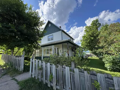 404 Crystal, Crystal Falls, MI 49920