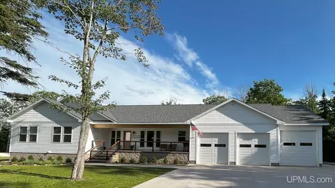 19119 White Pne, Houghton, MI 49931