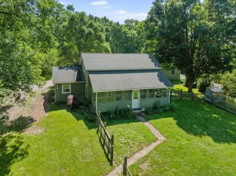 219 S Saginaw, Byron, MI 48418
