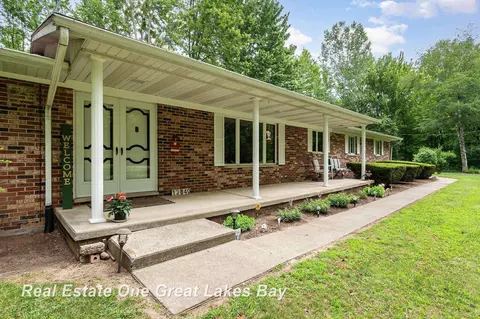 13840 Dice, Hemlock, MI 48626 photo 2