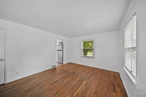 Living - 309 E Logan, Tecumseh, MI 49286 photo 2 of 2