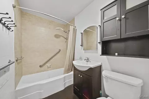 Bath - 309 E Logan, Tecumseh, MI 49286 photo 1 of 2