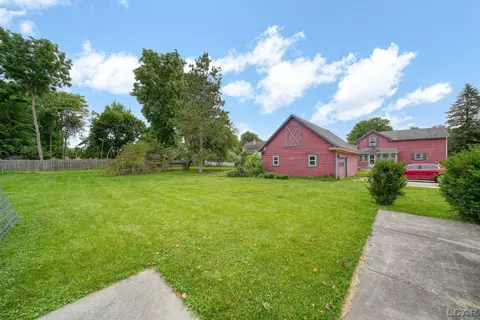 Exterior - 309 E Logan, Tecumseh, MI 49286 photo 4 of 12