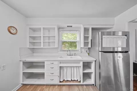 Kitchen - 309 E Logan, Tecumseh, MI 49286 photo 1 of 2