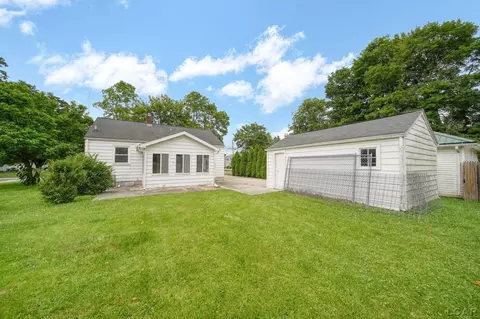 Exterior - 309 E Logan, Tecumseh, MI 49286 photo 7 of 12