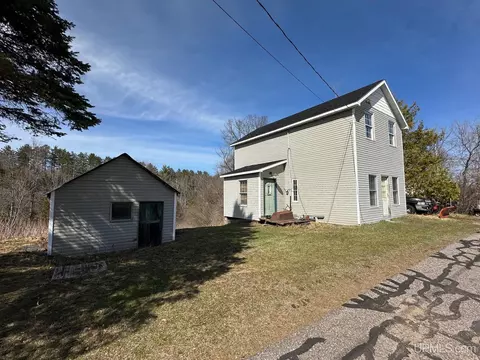 304 W Railroad, Michigamme, MI 49861