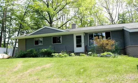 1517 Woodward, Kingsford, MI 49802