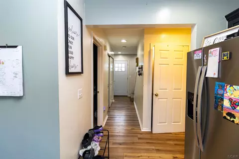Entry Way - 3193 Beaver Crk, Adrian, MI 49221 photo 1 of 1