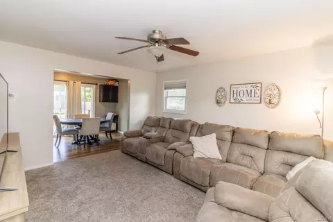 Living - 3193 Beaver Crk, Adrian, MI 49221 photo 2 of 2