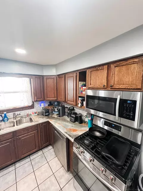 415 E Cass, Albion, MI 49224 photo 7