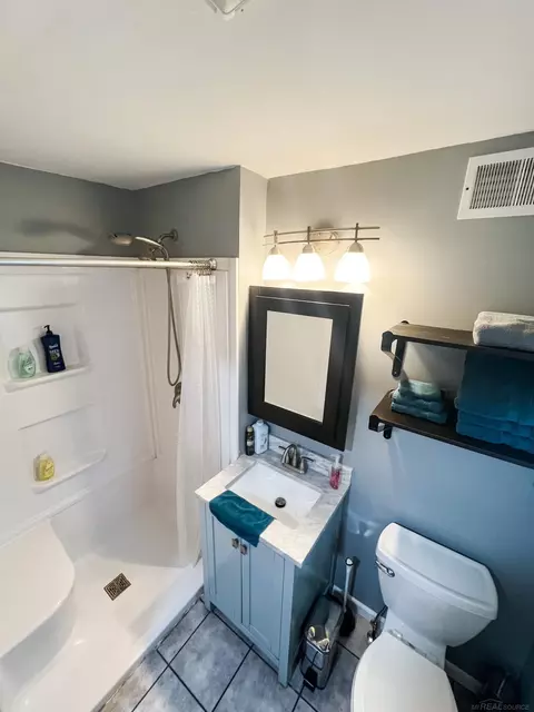 415 E Cass, Albion, MI 49224 photo 10