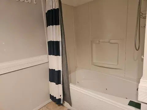 Bath - 2570 Ridge, Harrison, MI 48625 photo 4 of 5