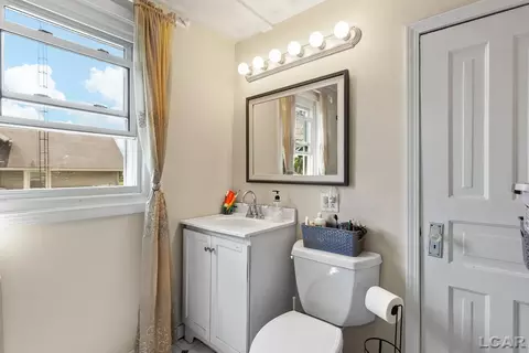 712 Washington, Monroe, MI 48161 photo 32