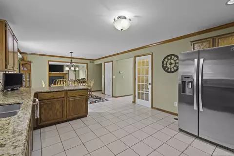 Kitchen - 49638 Streamwood, Macomb, MI 48044 photo 3 of 3