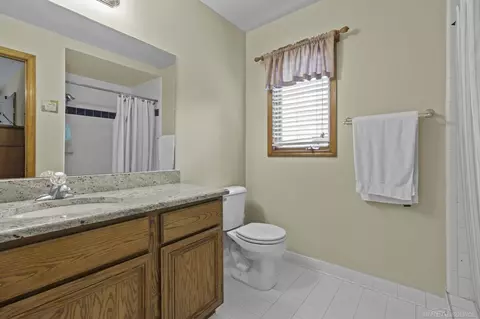 Bath - 49638 Streamwood, Macomb, MI 48044 photo 2 of 4