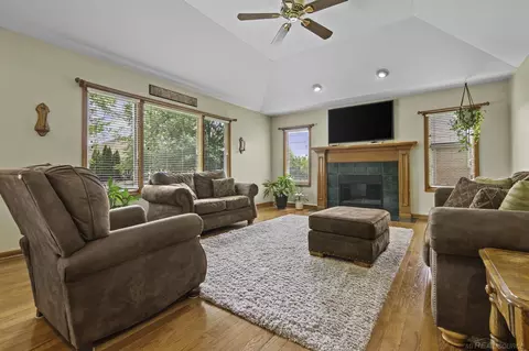 Living - 49638 Streamwood, Macomb, MI 48044 photo 1 of 1